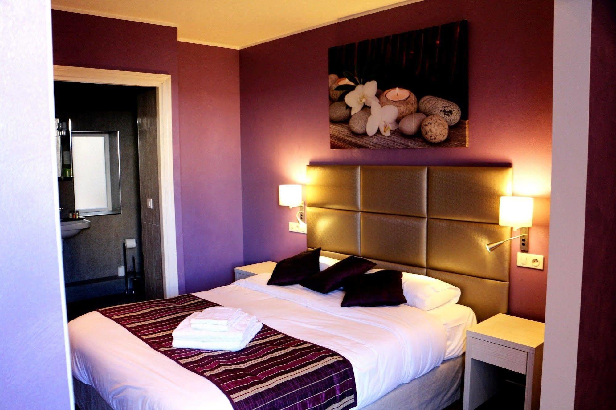 Irin Hotel อองทีบส์ ภายนอก รูปภาพ